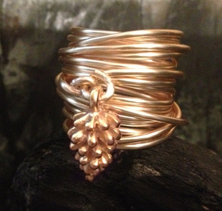 jennifer-nettles-live-september-2013-jewelry